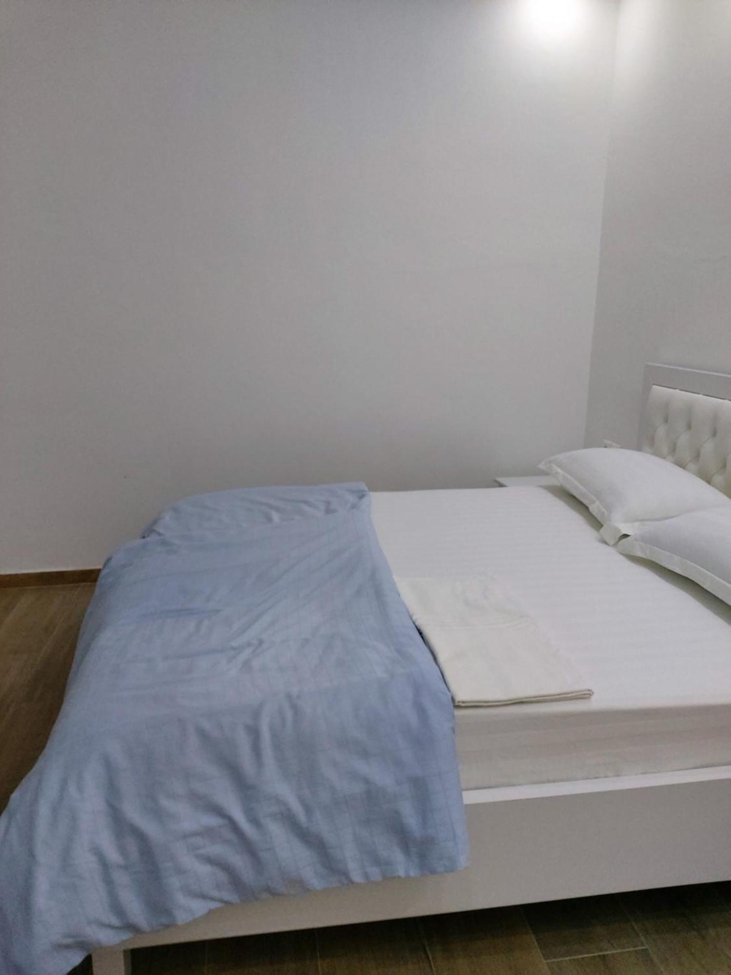 Spacious Apartment Near The Beach Sarandë Exterior foto